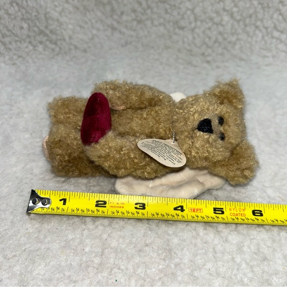 Boyd's Bear bearwear ornament plush 5" holding out red heart 90's vintage - Picture 9 of 9